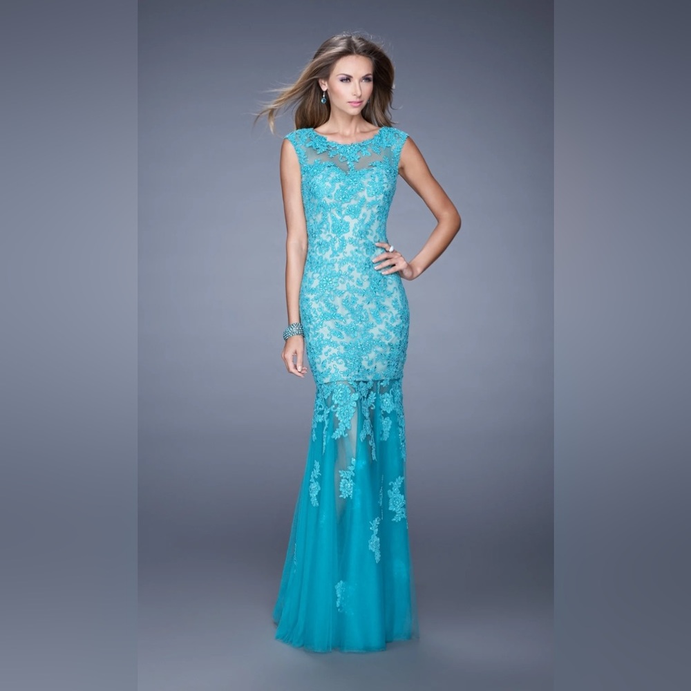 NWT La femme Prom Evening dress size 2